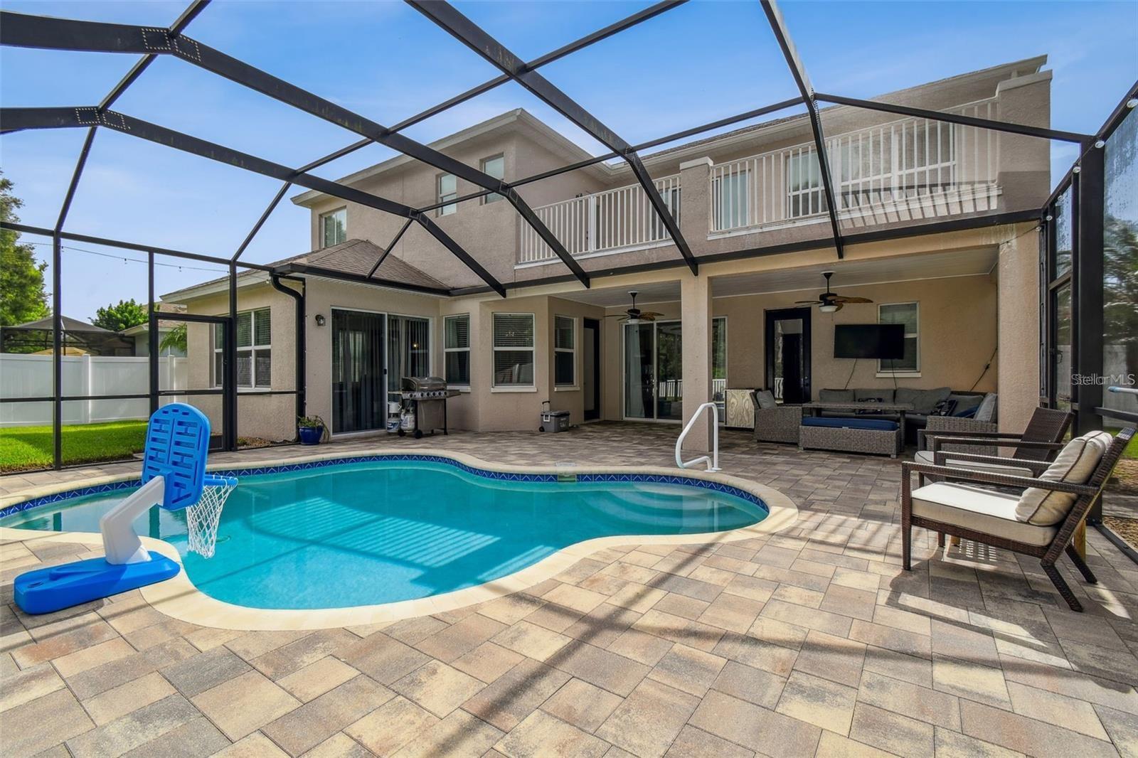 8542 EAGLE BROOK DR