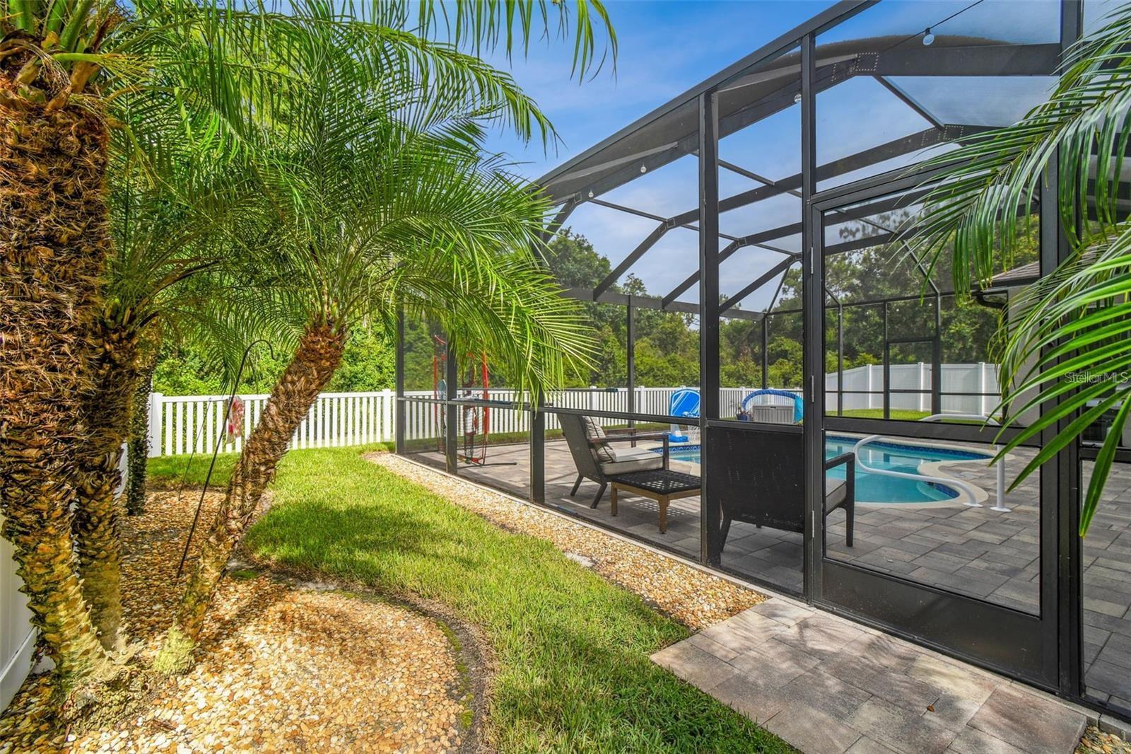 8542 EAGLE BROOK DR