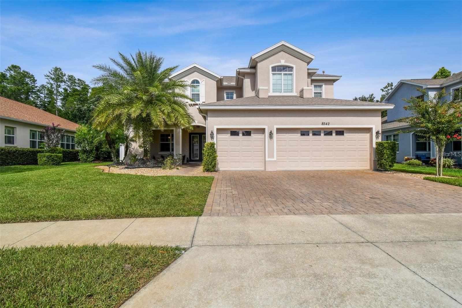 8542 EAGLE BROOK DR