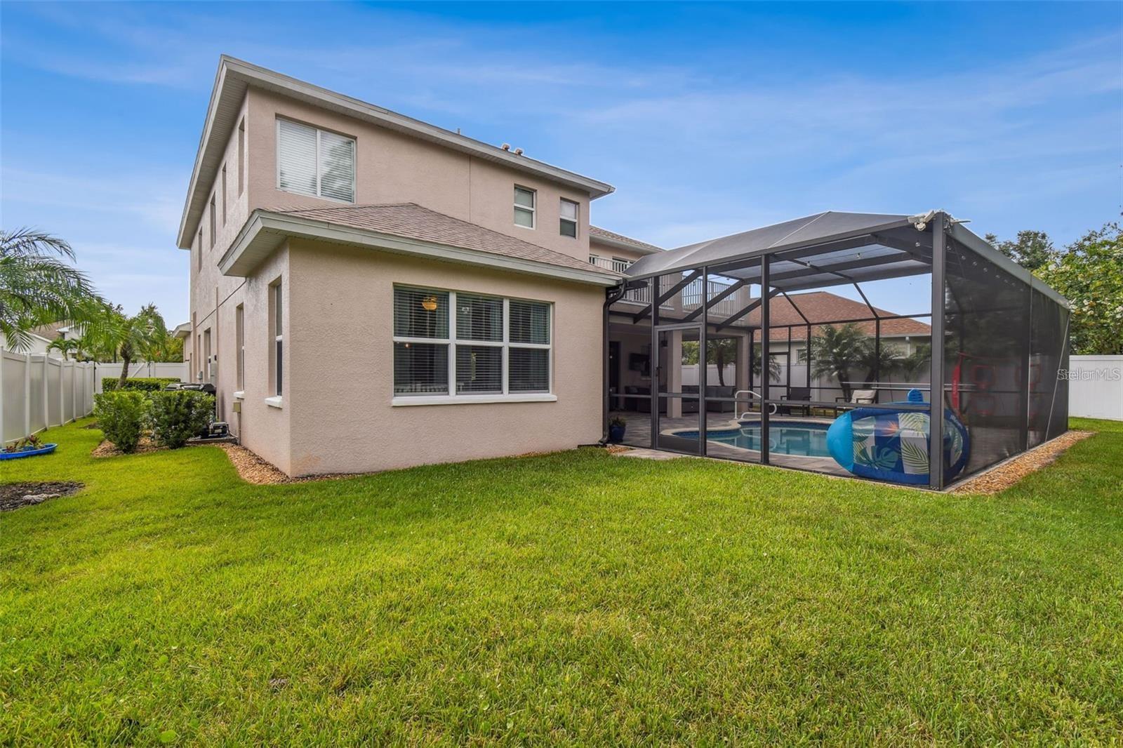 8542 EAGLE BROOK DR