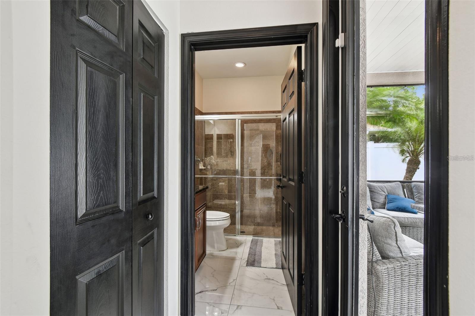 8542 EAGLE BROOK DR