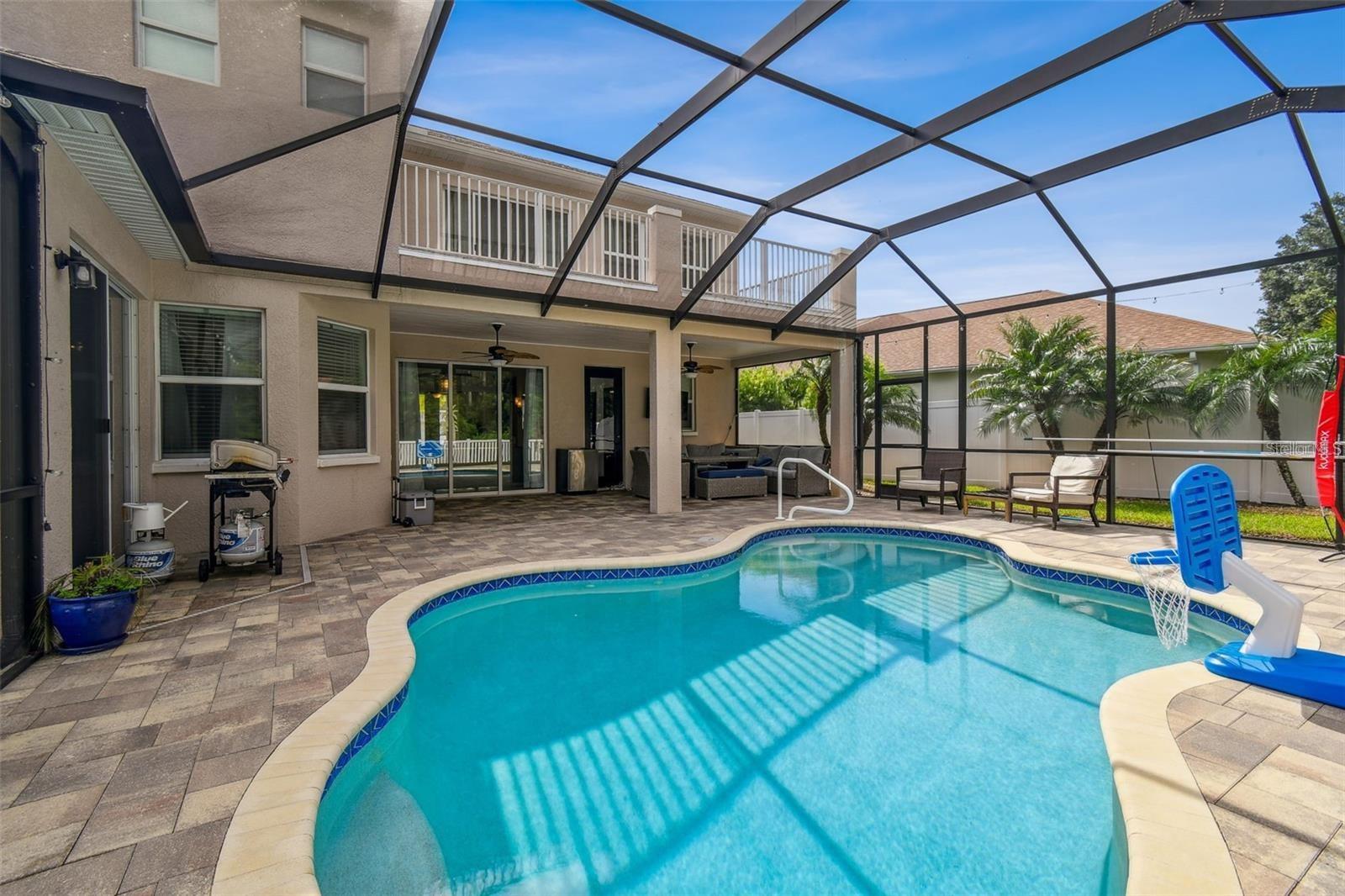 8542 EAGLE BROOK DR