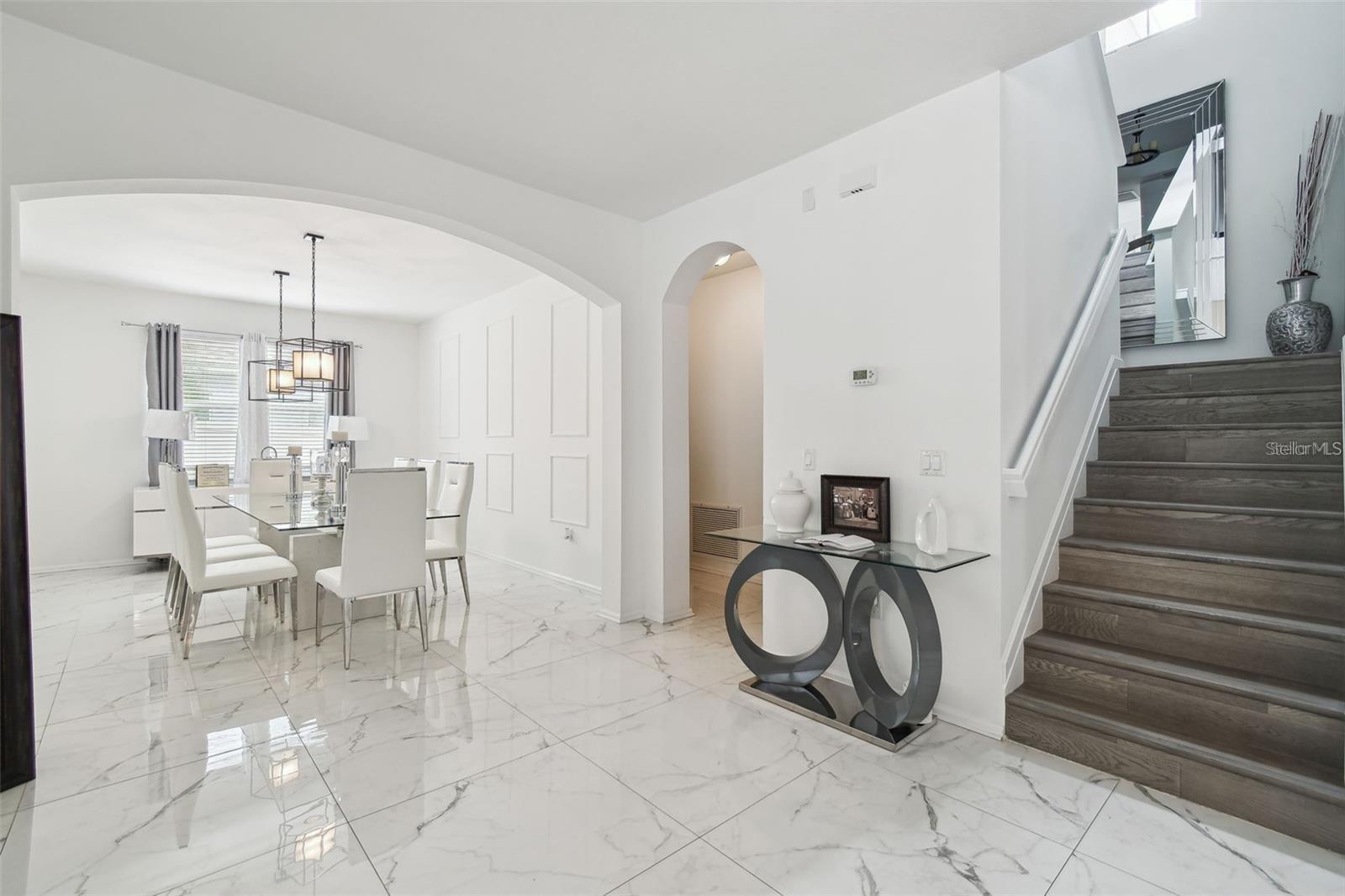 8542 EAGLE BROOK DR
