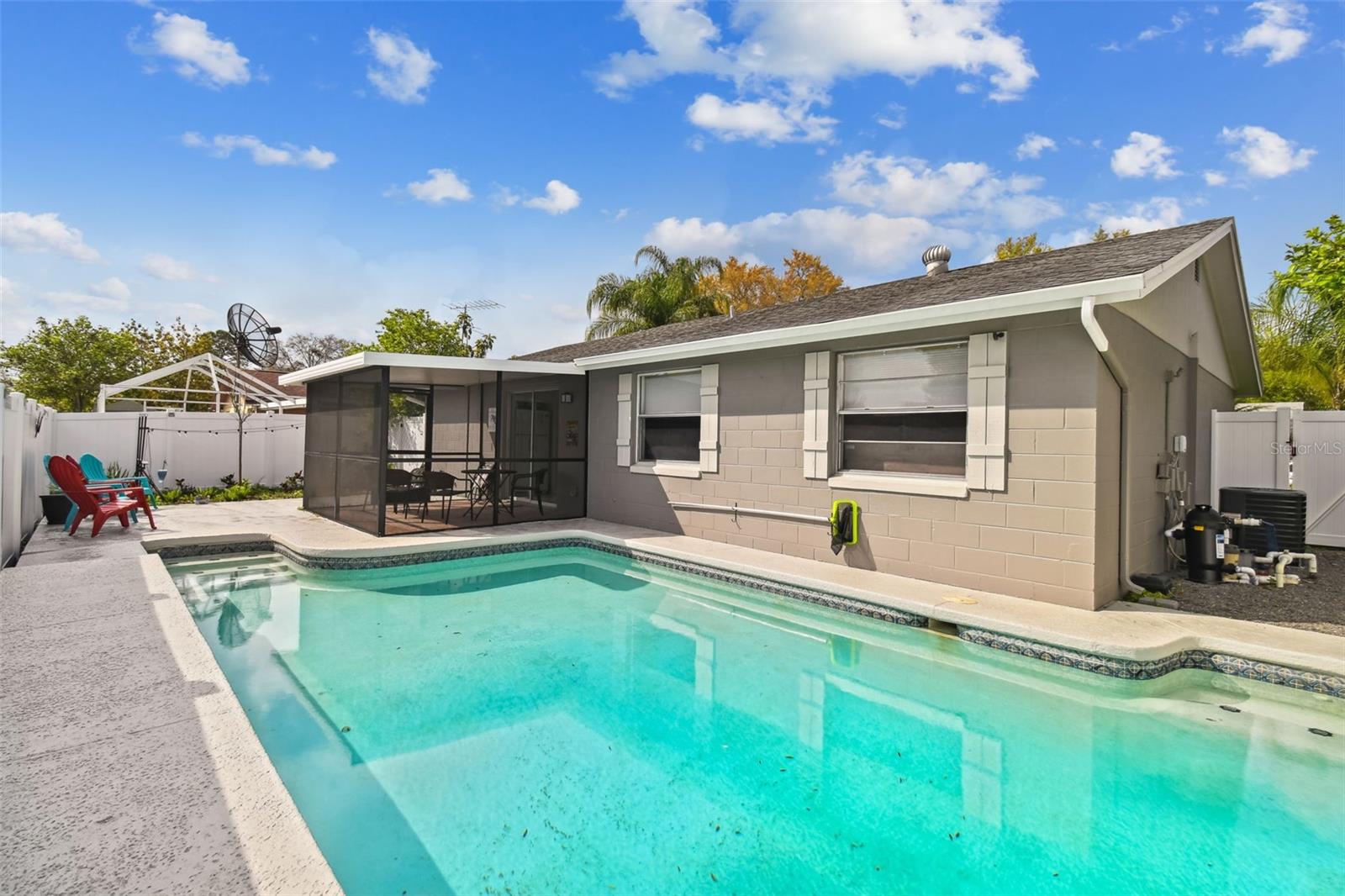 7607 WOODLAND OAKS CT