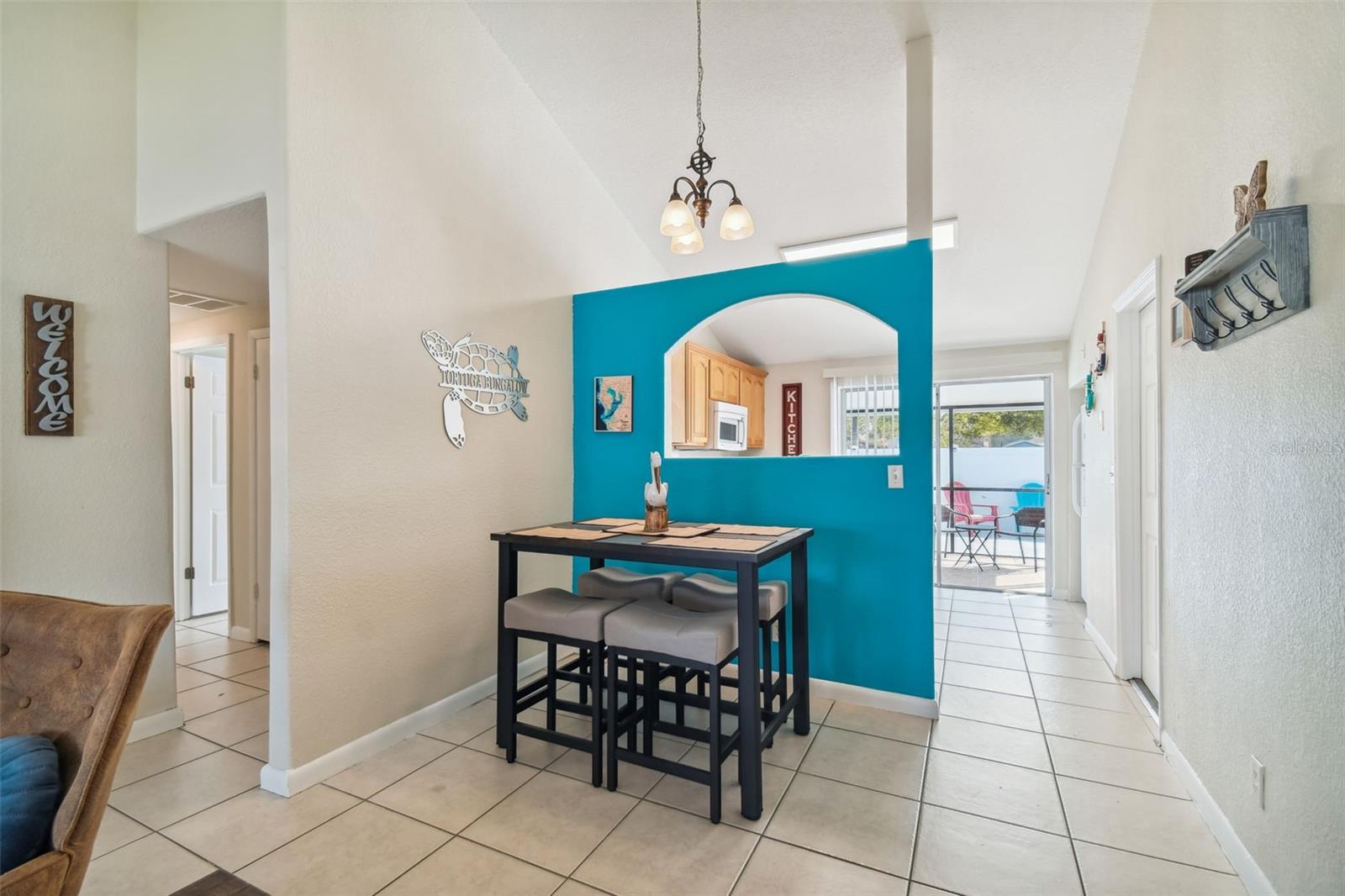 7607 WOODLAND OAKS CT