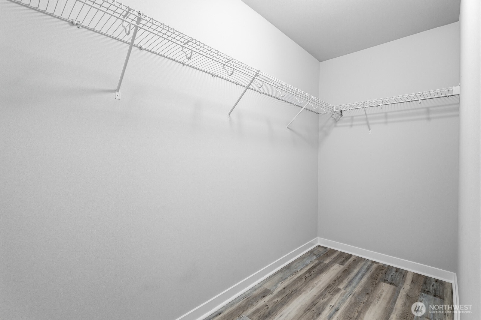 16201 Meadow Road Unit: H4