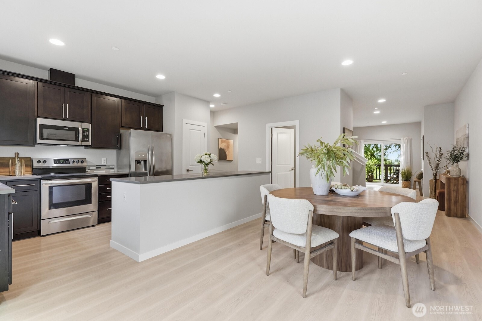 16201 Meadow Road Unit: H4