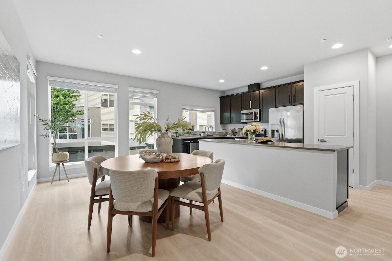 16201 Meadow Road Unit: H4