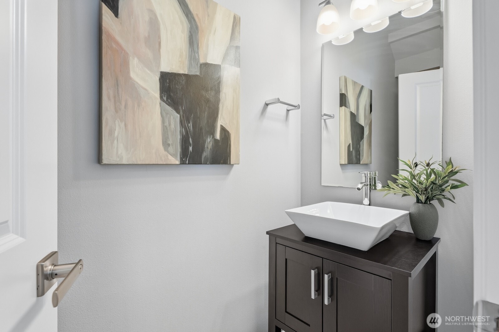 16201 Meadow Road Unit: H4
