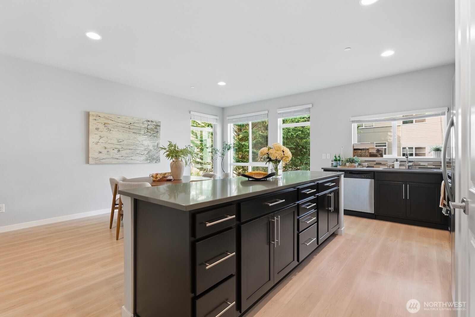 16201 Meadow Road Unit: H4