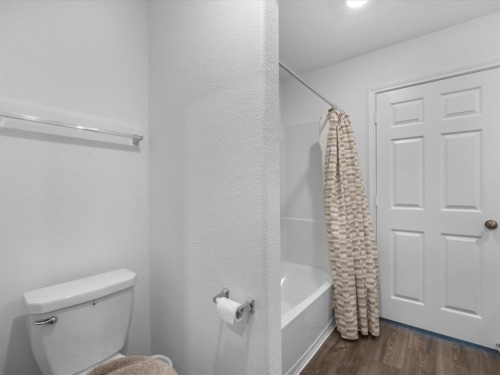 1202 Silver Fir Court