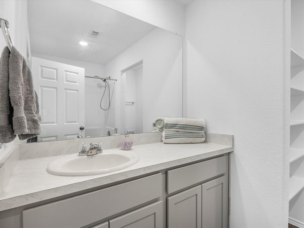 1202 Silver Fir Court