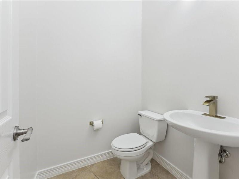 11404 Island Manor Street