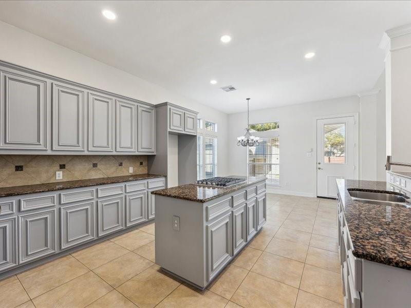 11404 Island Manor Street