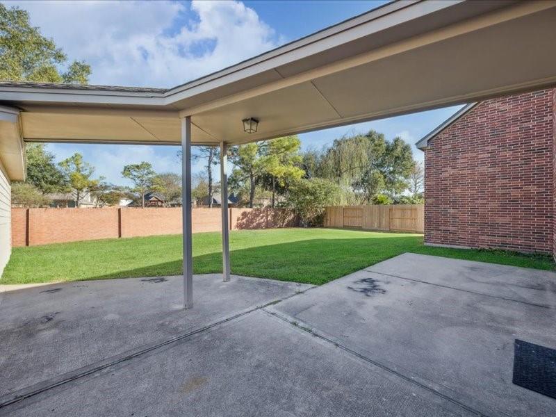 11404 Island Manor Street