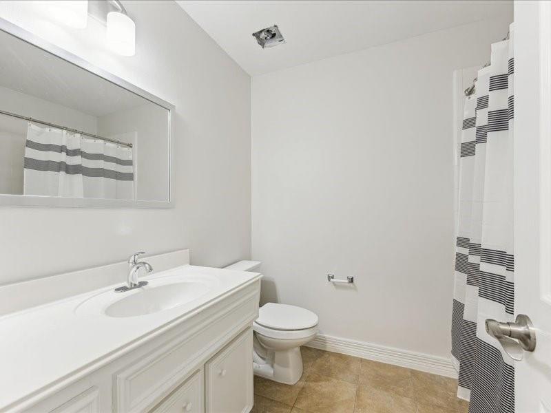 11404 Island Manor Street