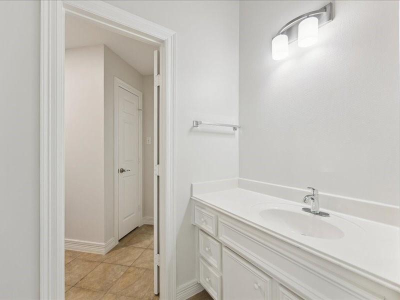 11404 Island Manor Street