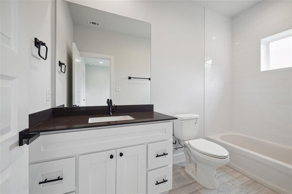 1404 Cleburne Street