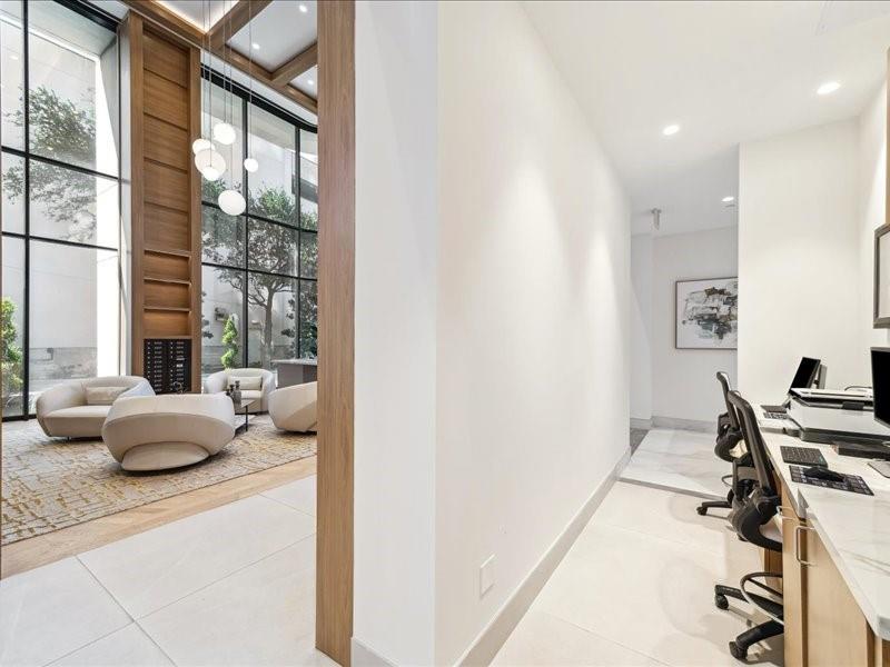 1701 Hermann Drive # 17A