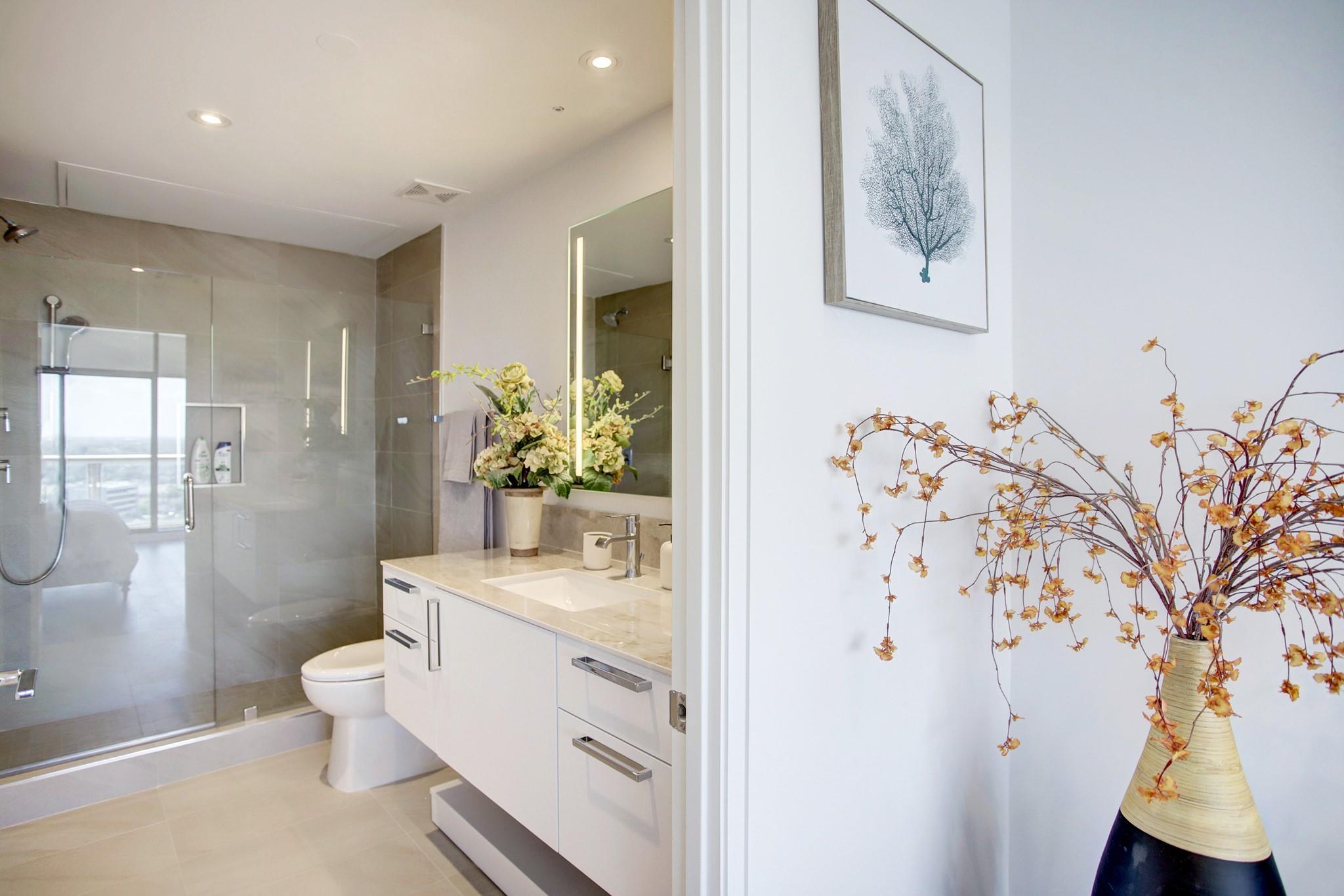 1701 Hermann Drive # 17A