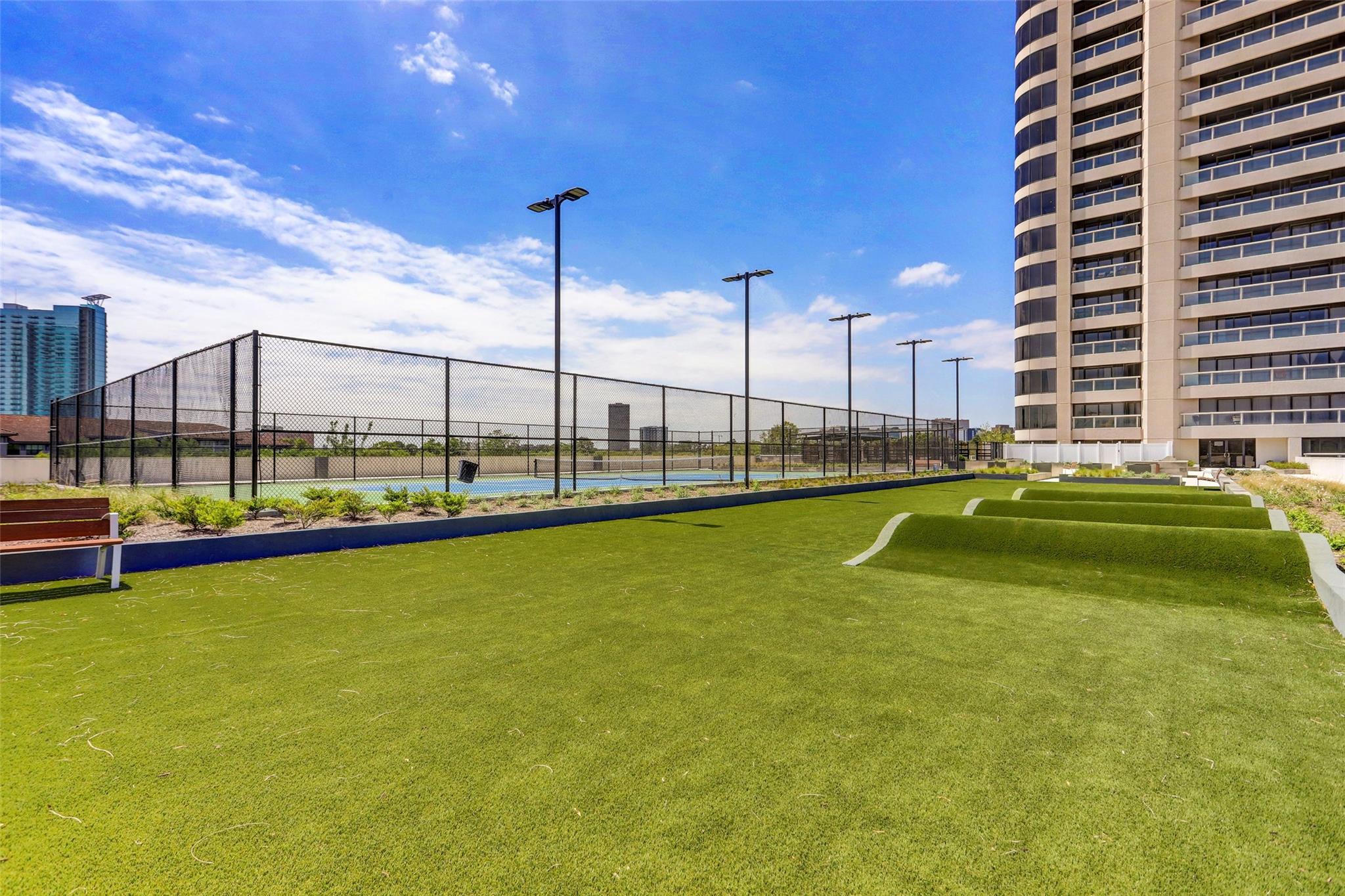 1701 Hermann Drive # 17A