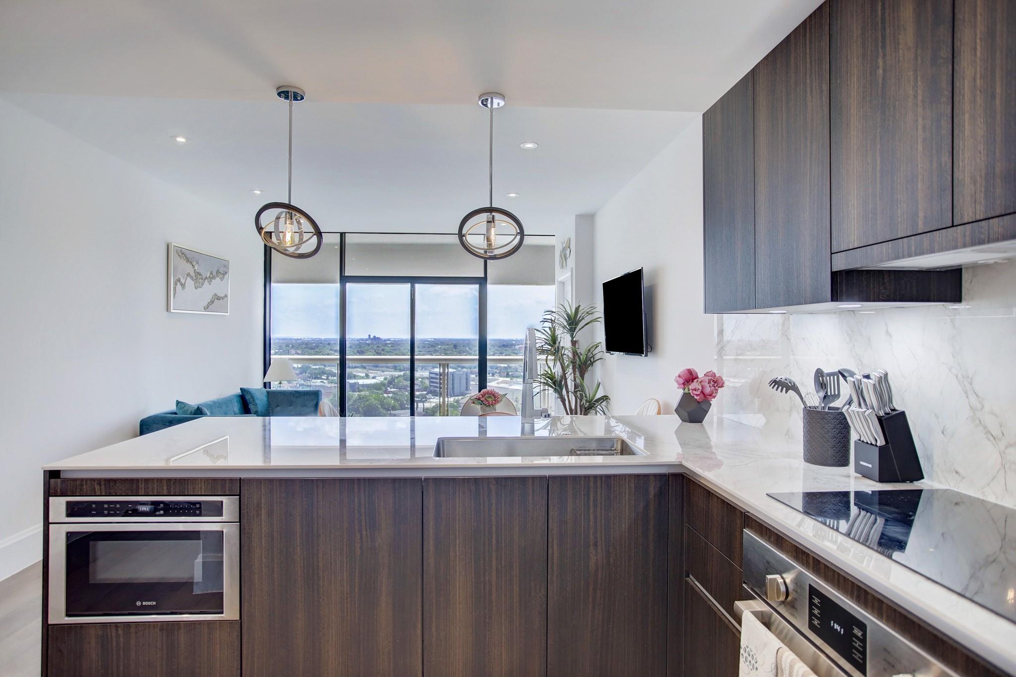 1701 Hermann Drive # 17A