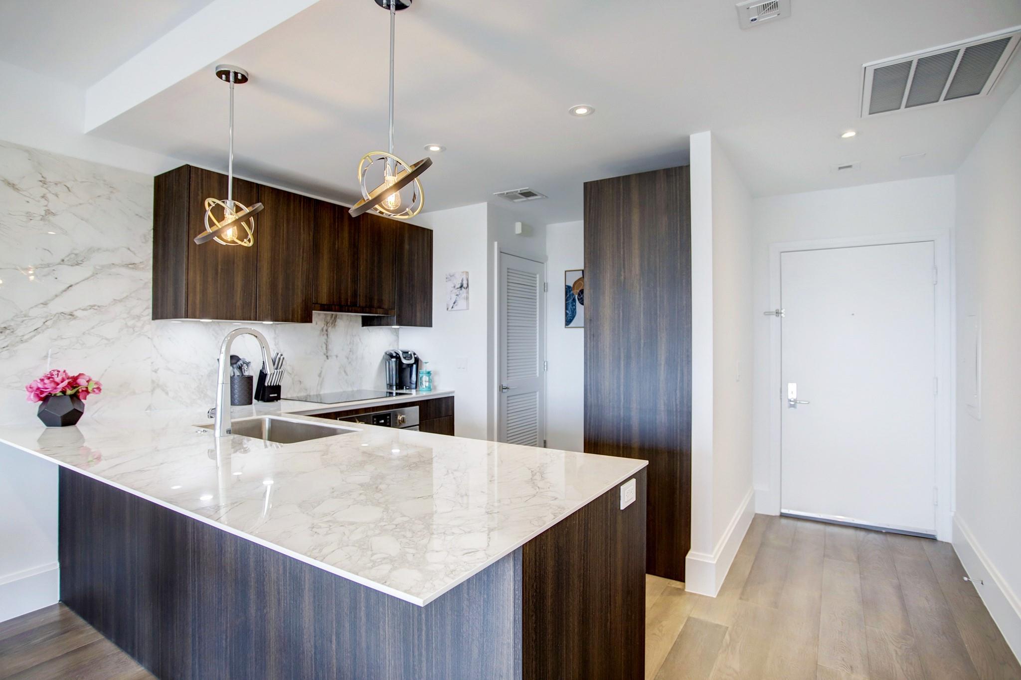 1701 Hermann Drive # 17A