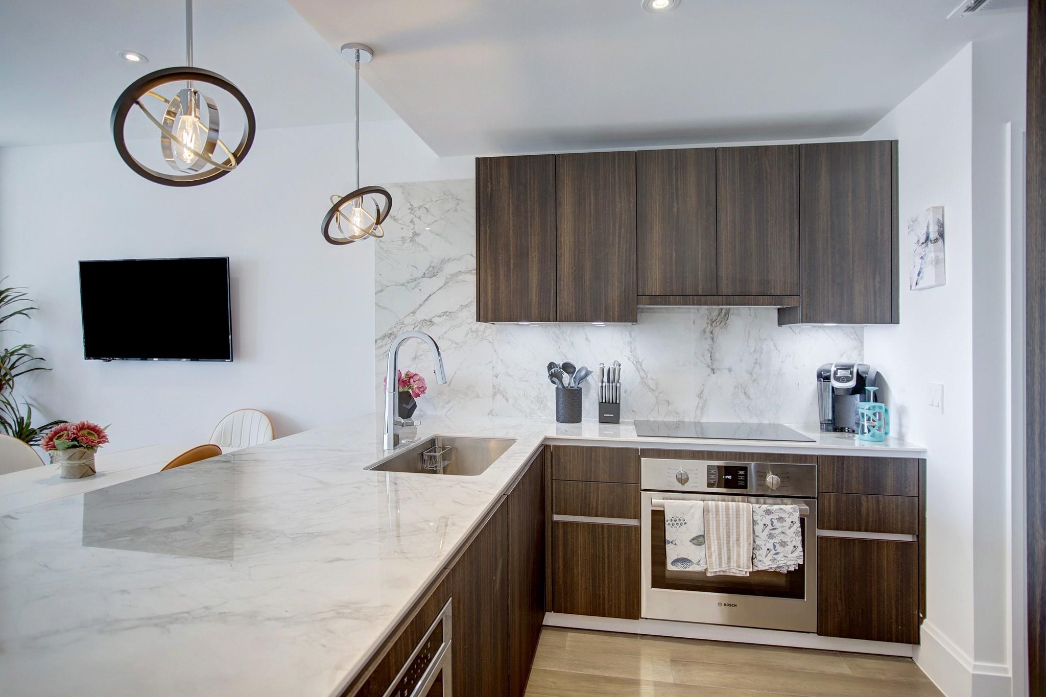 1701 Hermann Drive # 17A