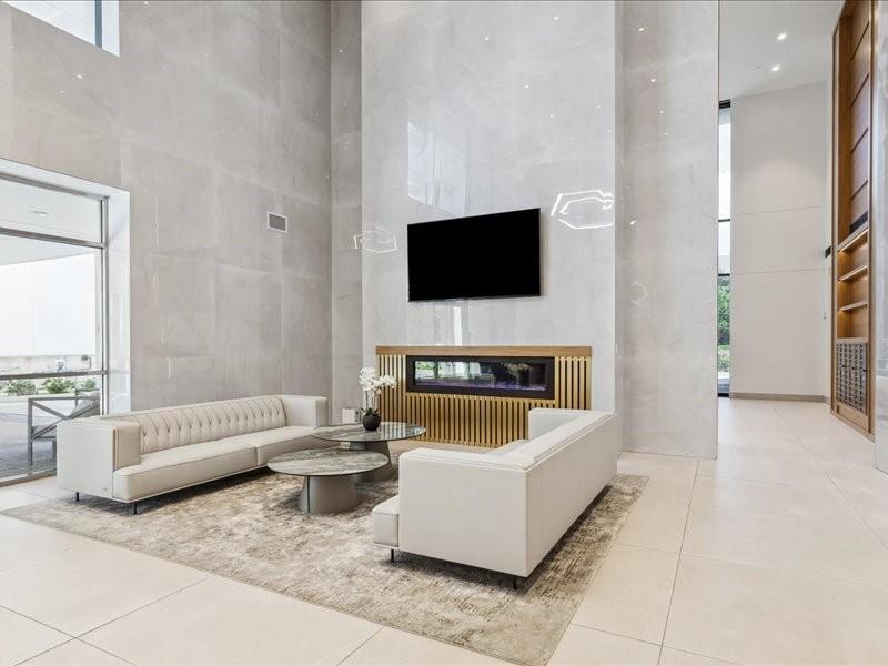 1701 Hermann Drive # 17A