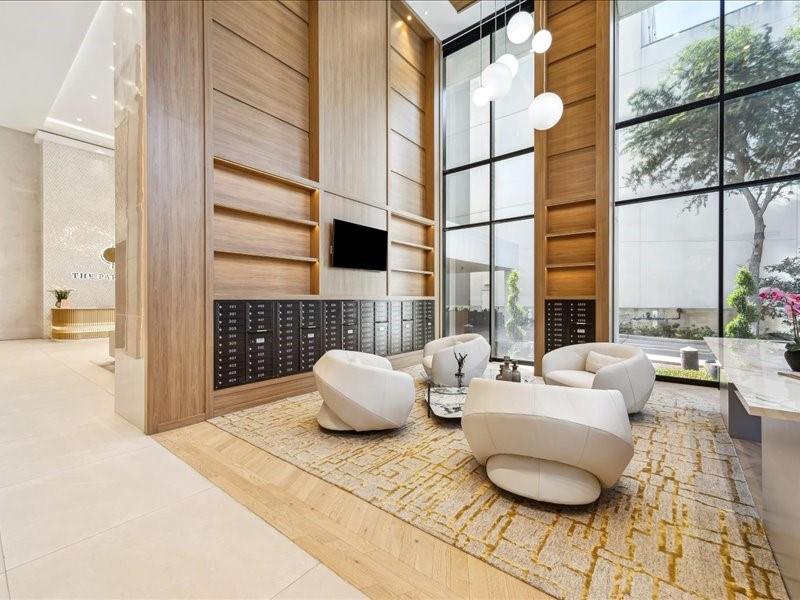 1701 Hermann Drive # 17A