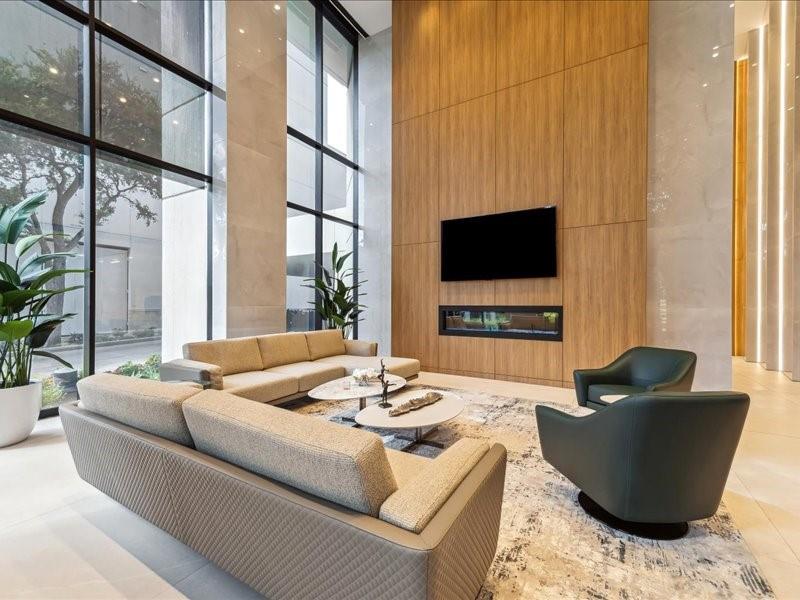 1701 Hermann Drive # 17A