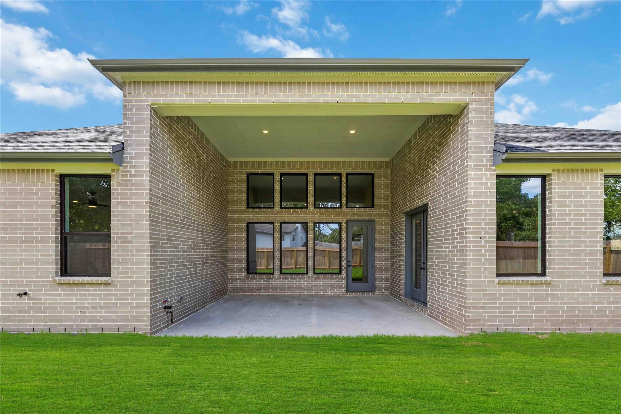 2505 Barton Creek Trail Dr