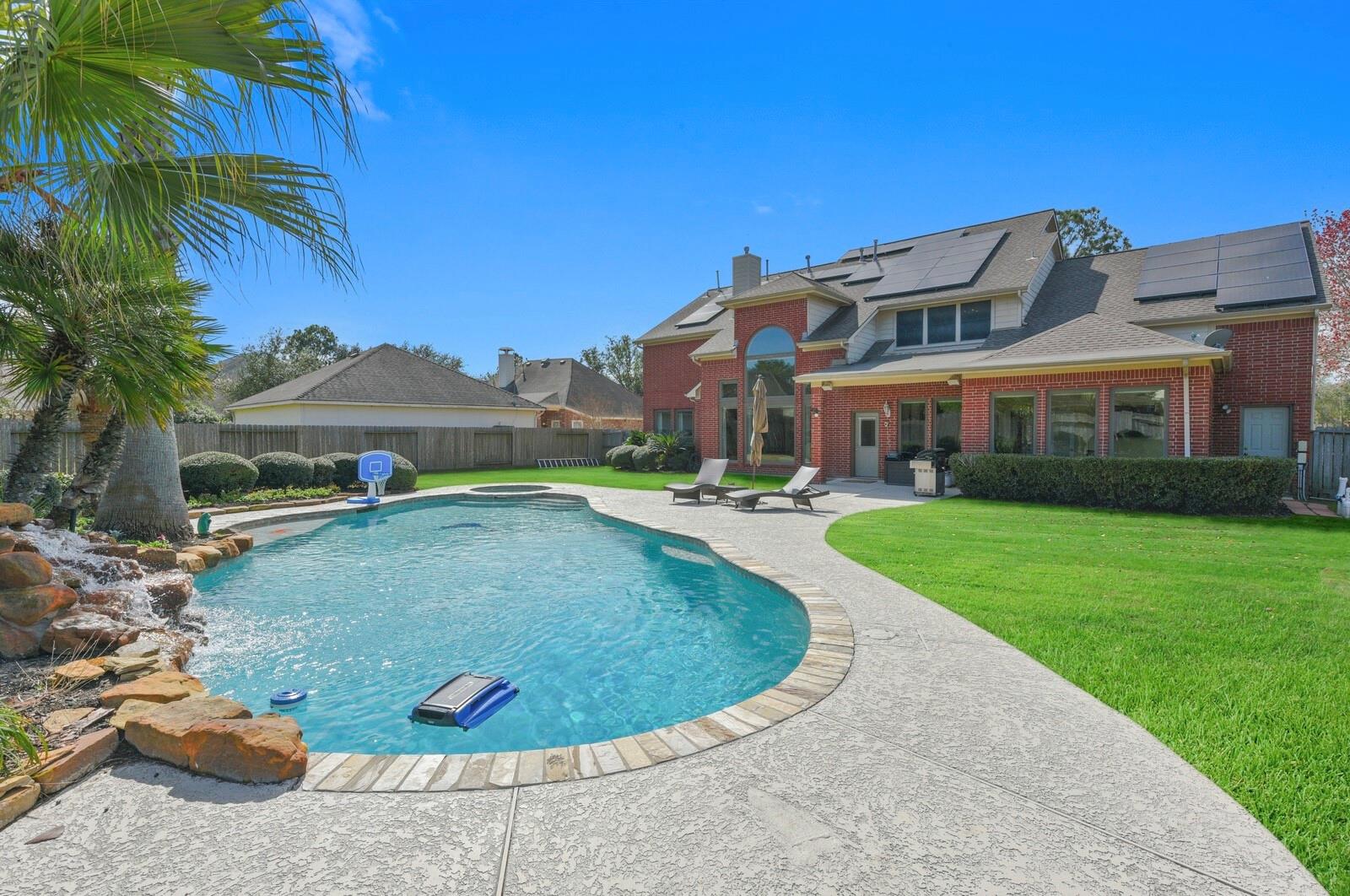 2903 Harvest Hill Drive