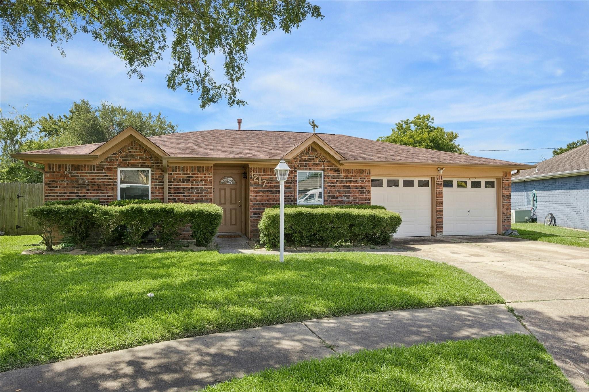 1217 E Brown Lane