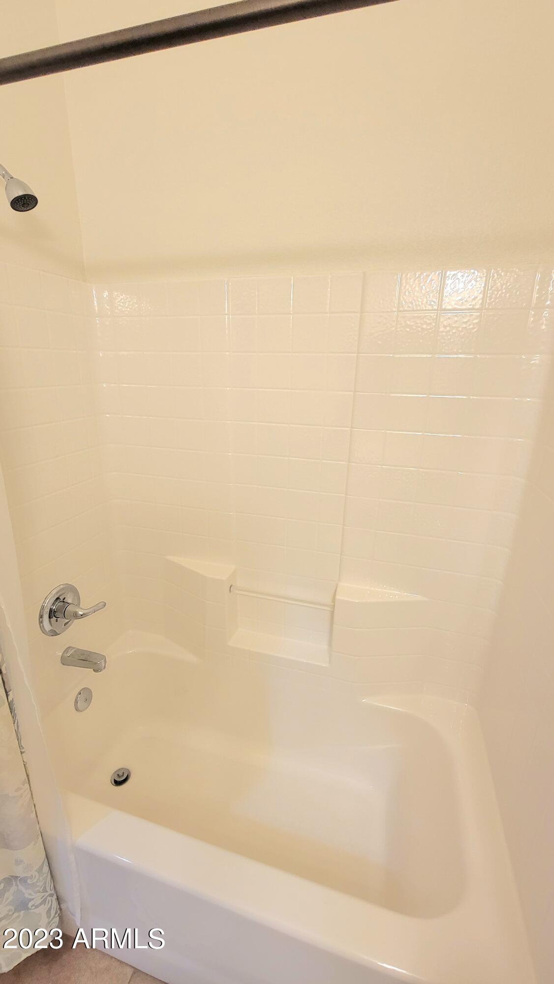 18650 N 91ST Avenue, 2201