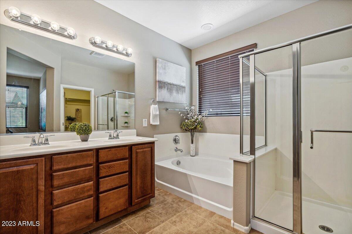 3035 E QUARTZ Street