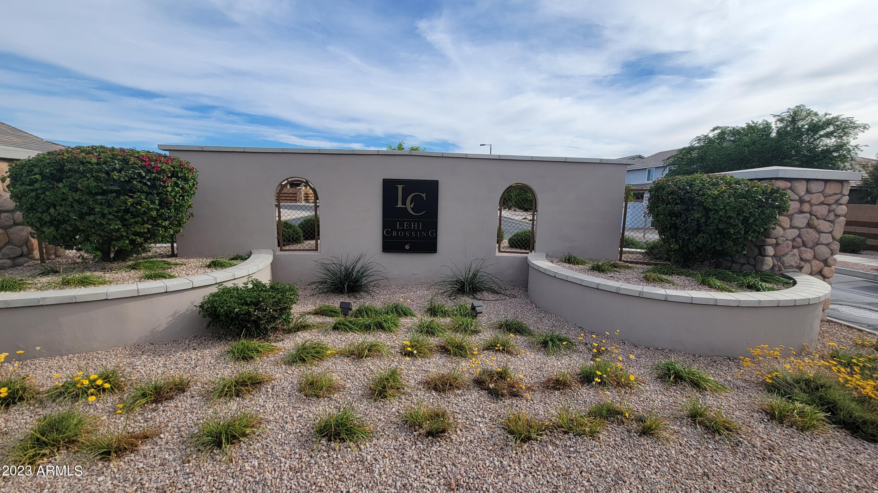 3035 E QUARTZ Street