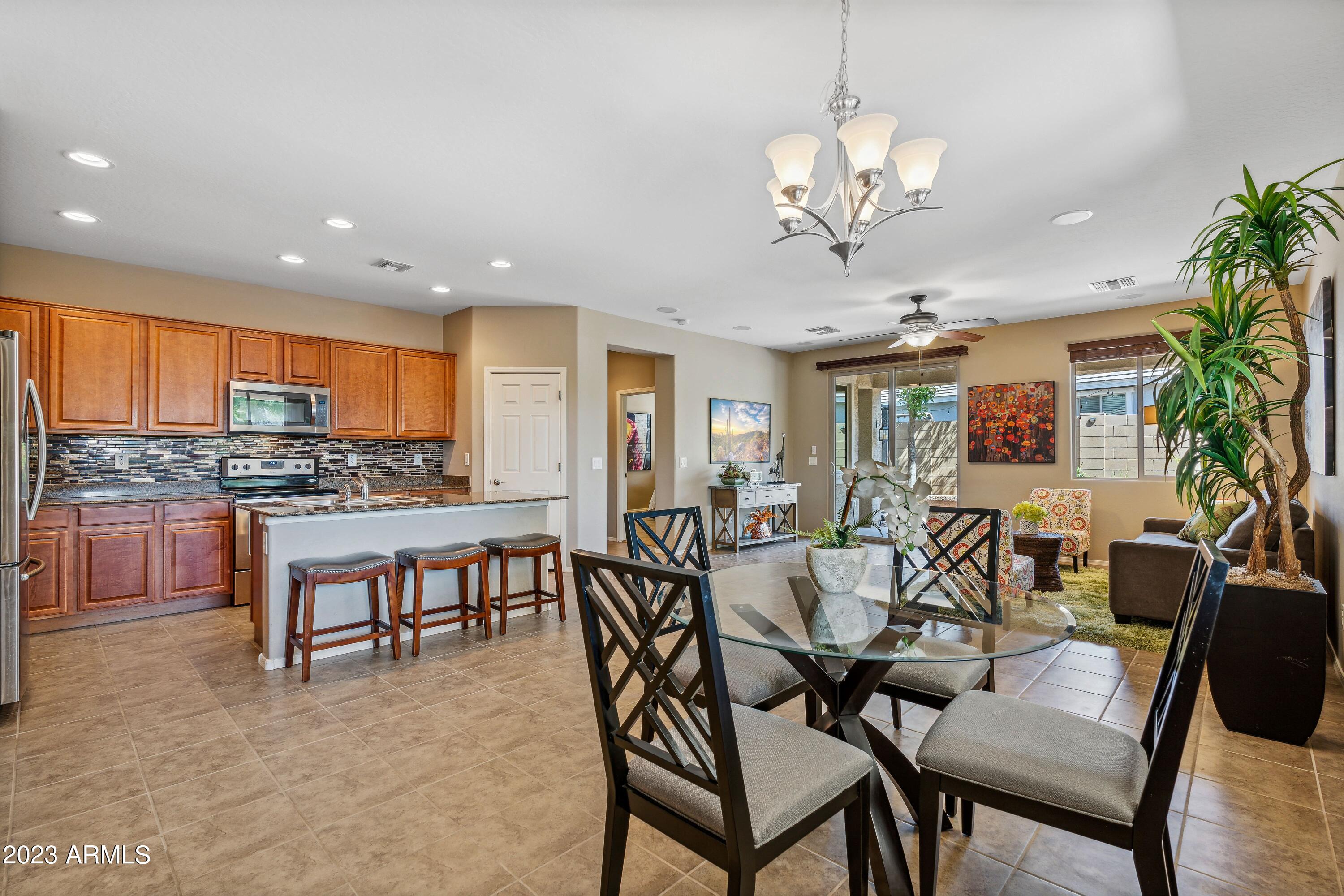 3035 E QUARTZ Street
