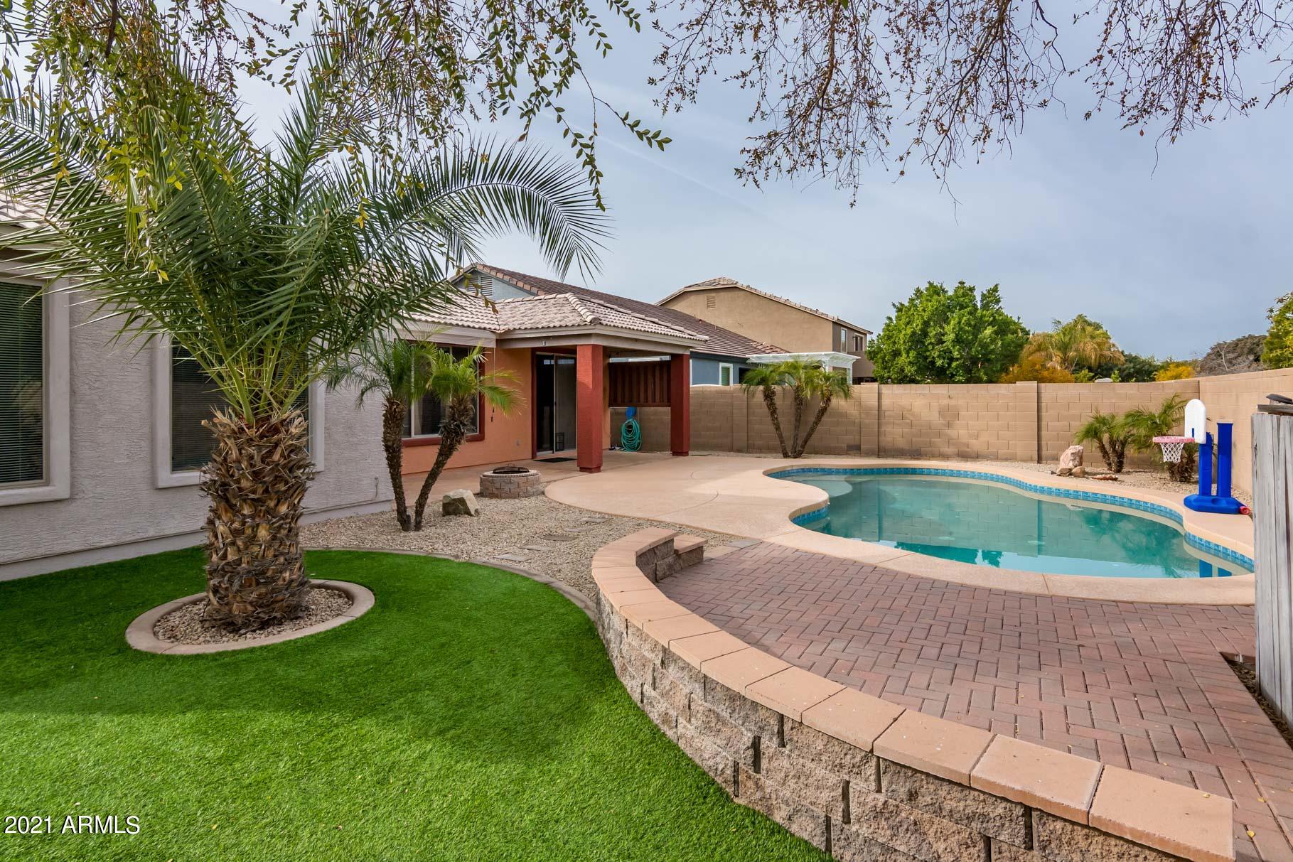 15028 W DAHLIA Drive