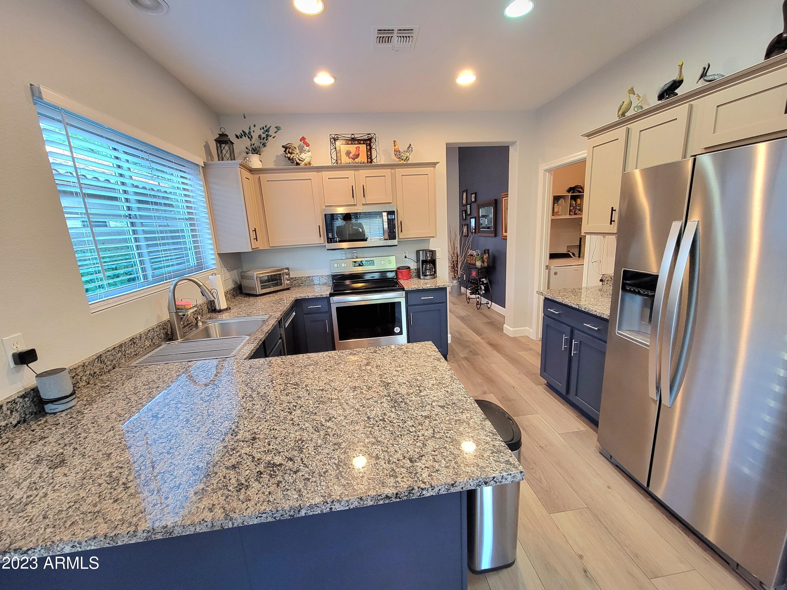 3537 W TWAIN Drive