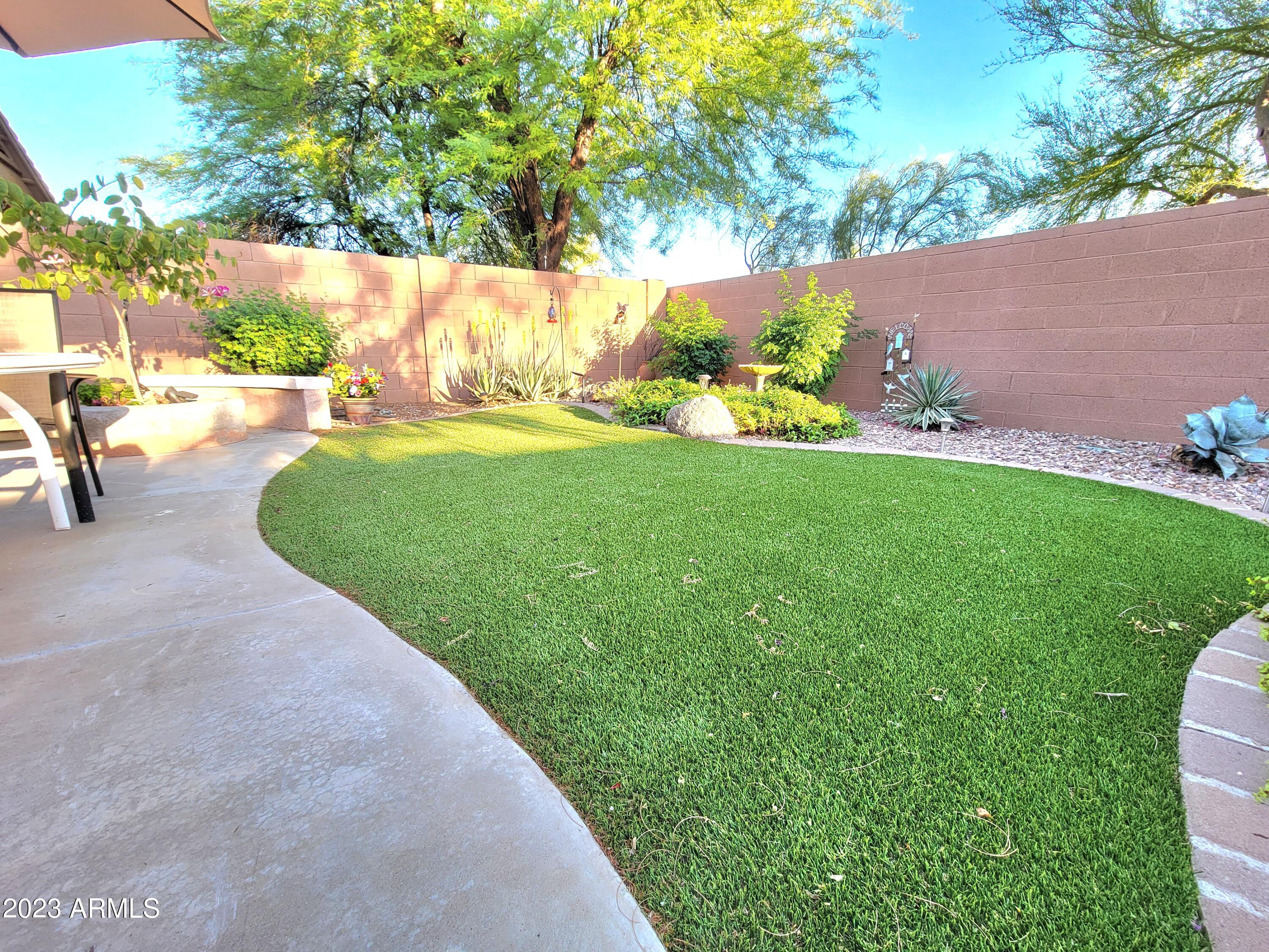 3537 W TWAIN Drive