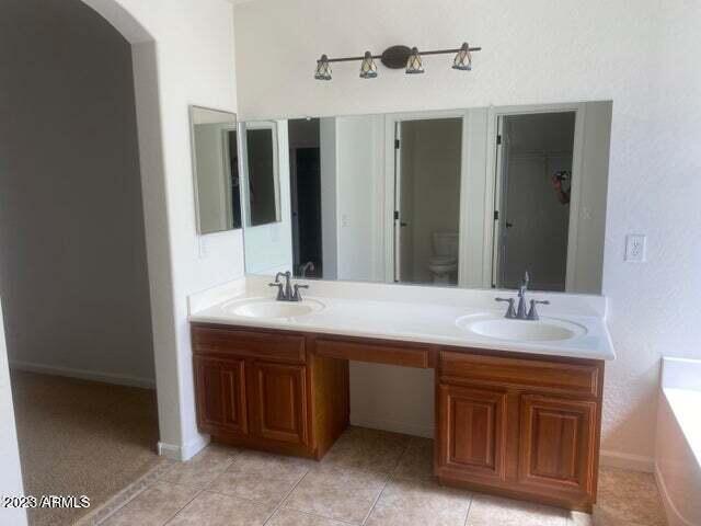 11744 W MONTANA DE ORO Drive
