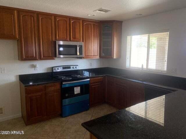 11744 W MONTANA DE ORO Drive