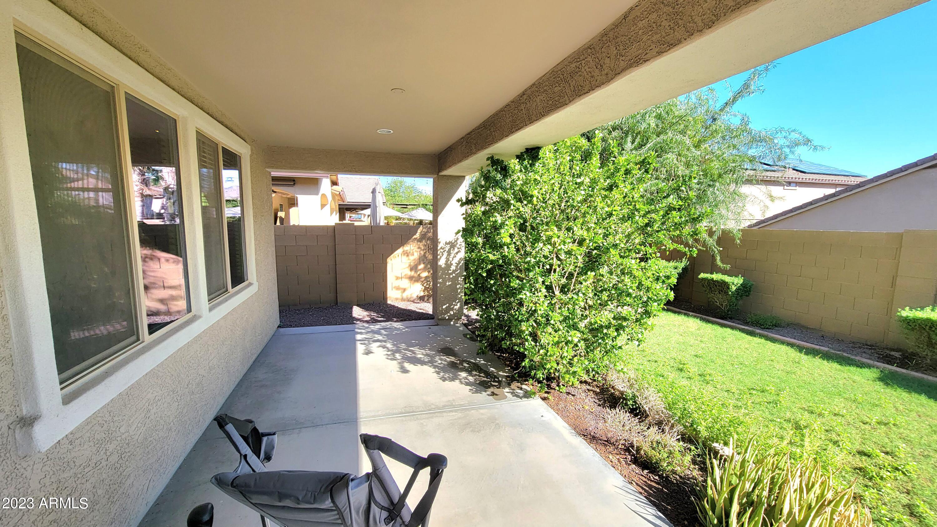 7635 W MOLLY Drive