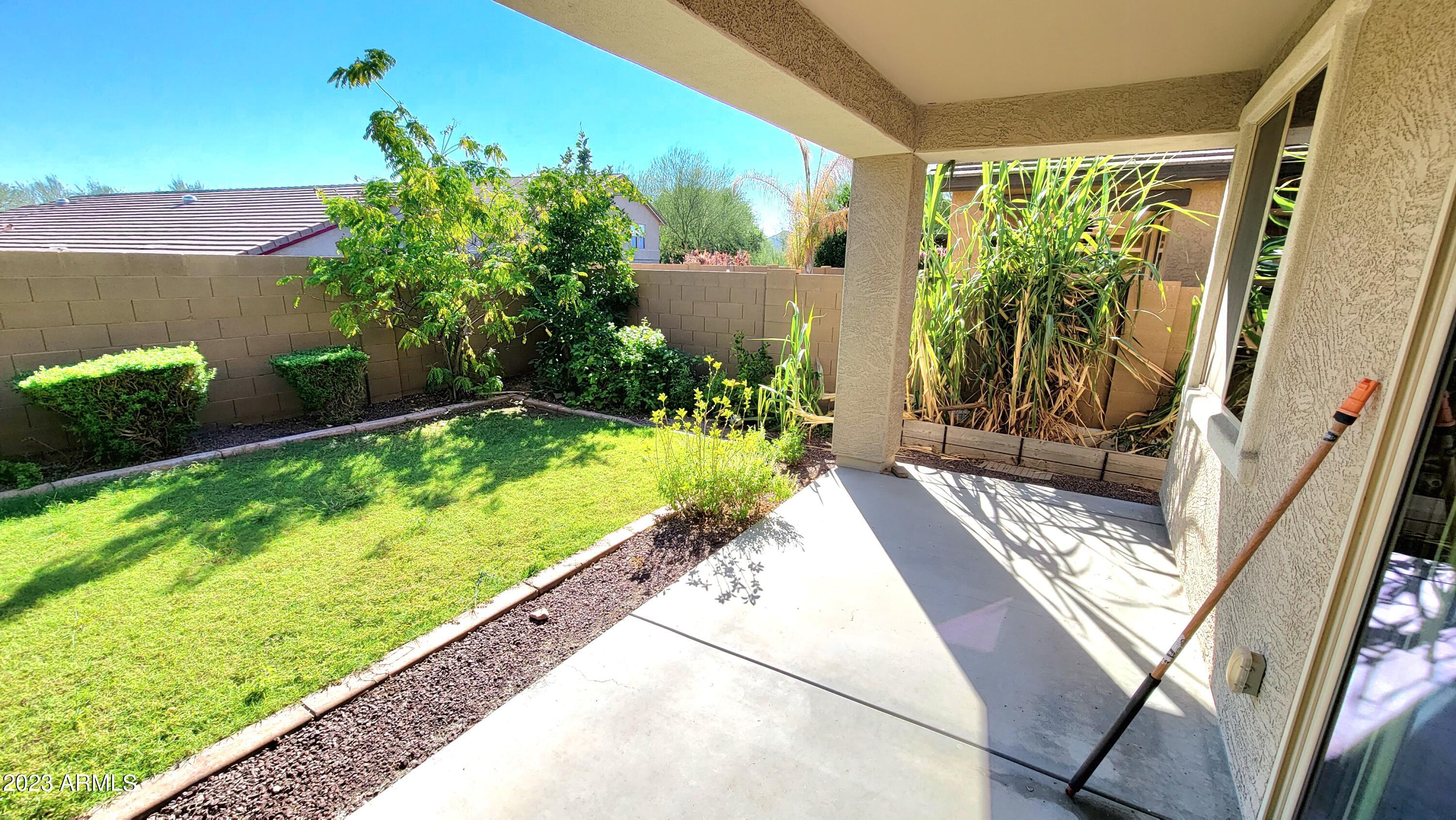 7635 W MOLLY Drive