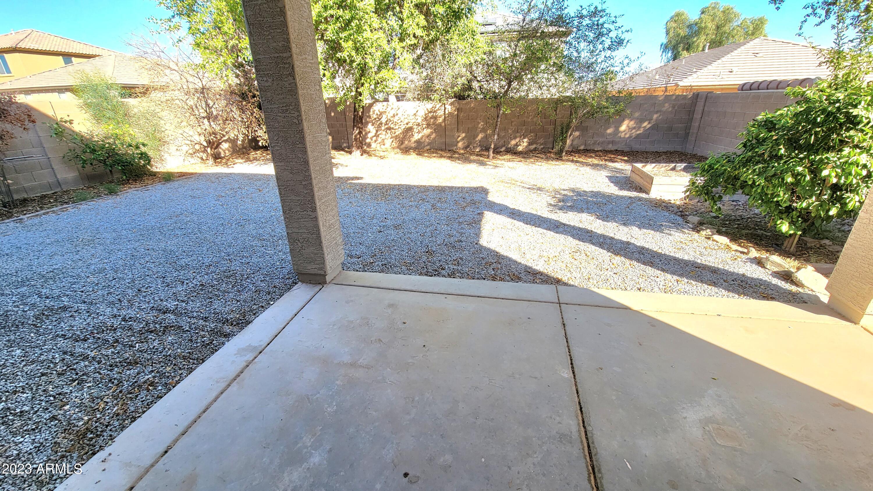 17926 W MISSION Lane