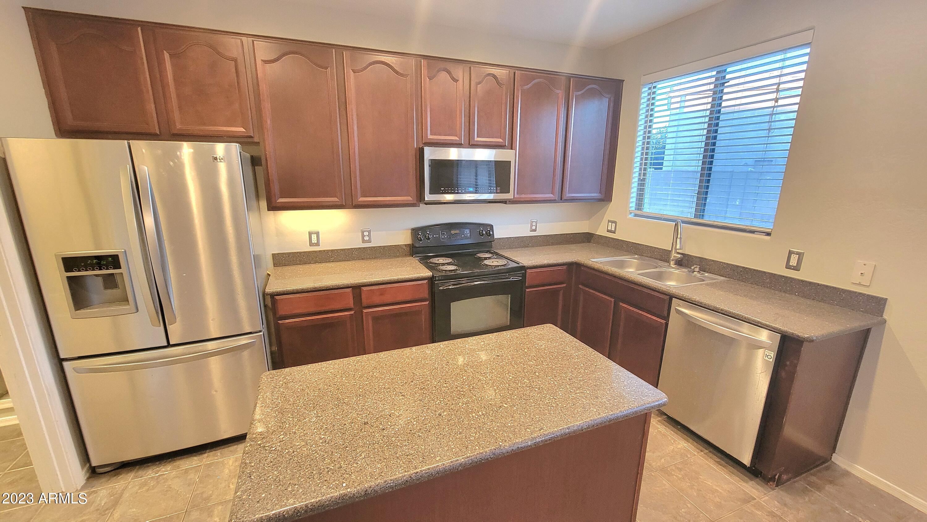 17382 W MAUNA LOA Lane
