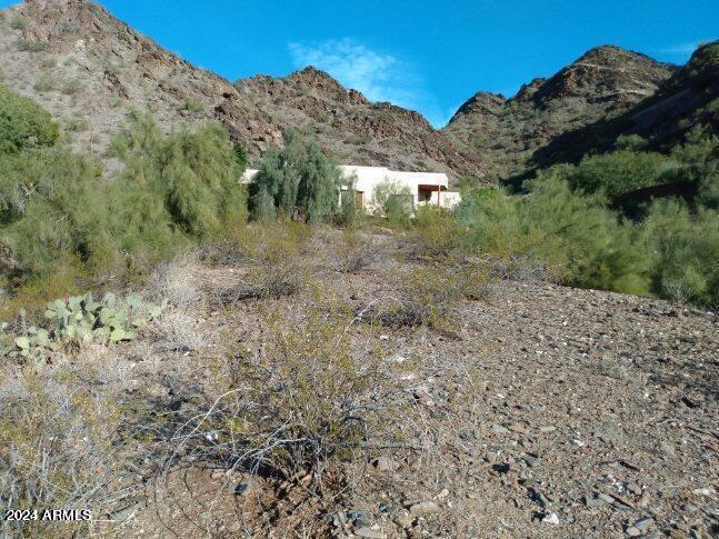 1848 E CINNABAR Avenue, -