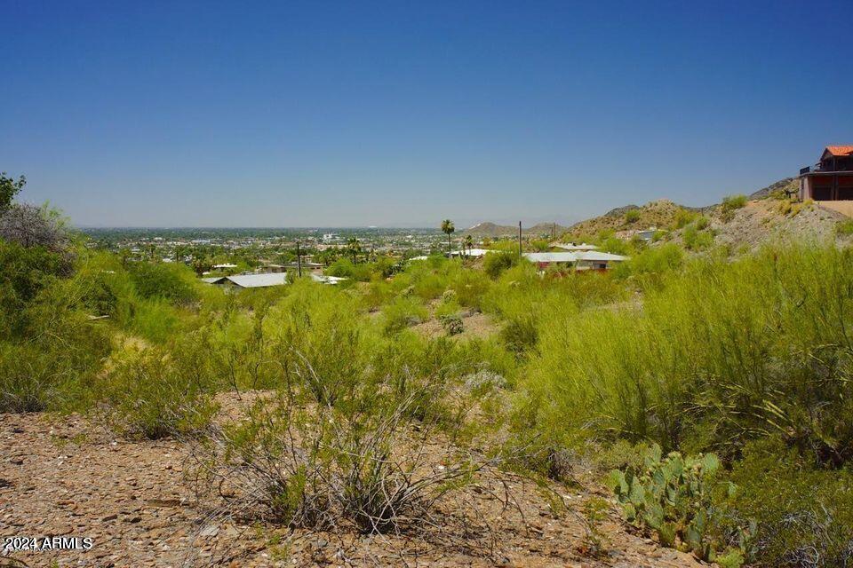 1848 E CINNABAR Avenue, -