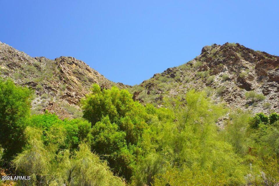 1848 E CINNABAR Avenue, -